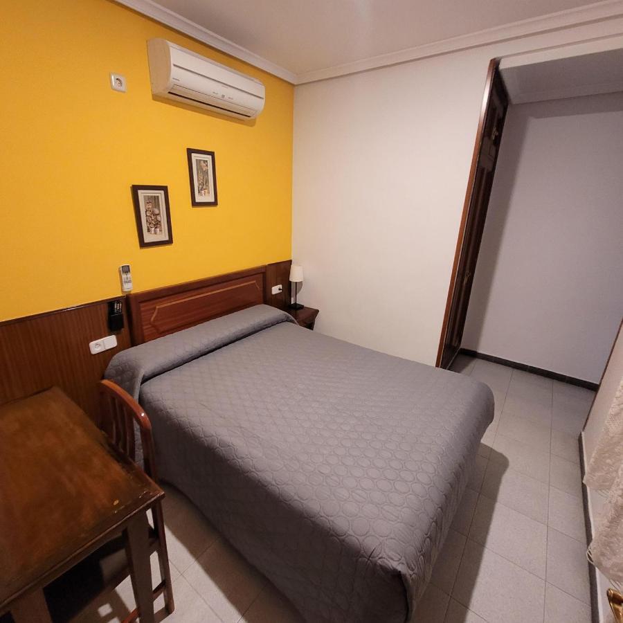 Hostal Pan America Madrid Exterior foto